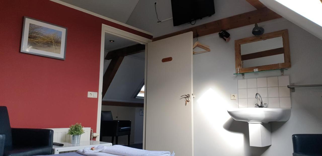 Bed And Breakfast "De Smousenhoek" Ouddorp Exterior photo