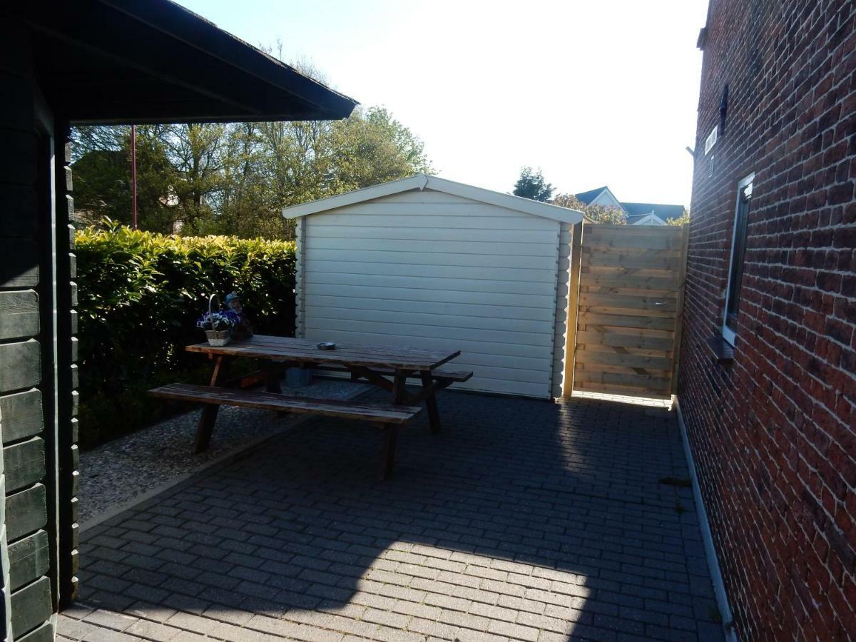 Bed And Breakfast "De Smousenhoek" Ouddorp Exterior photo